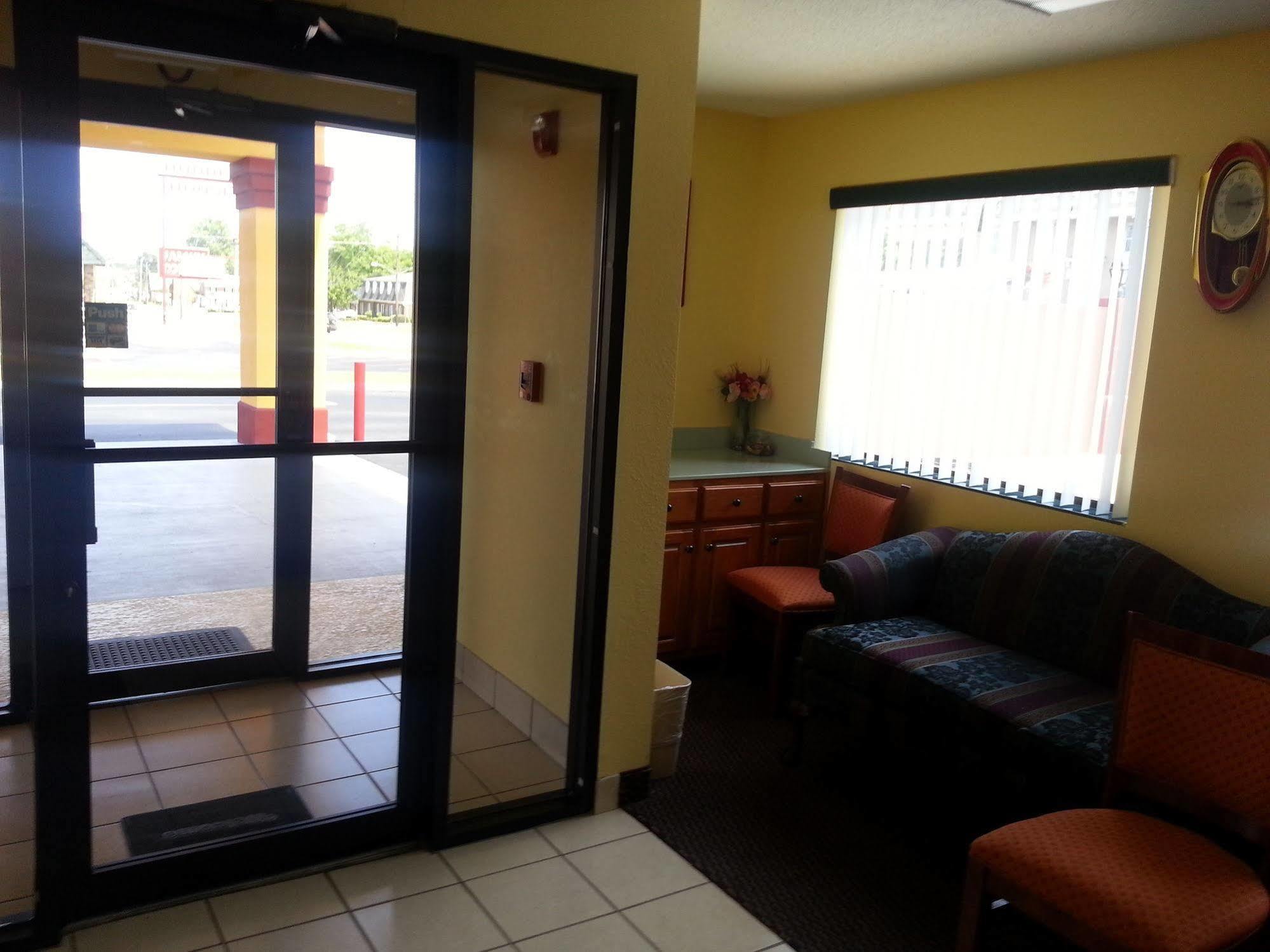 Budget Inn & Suites Hawkinsville Exterior foto